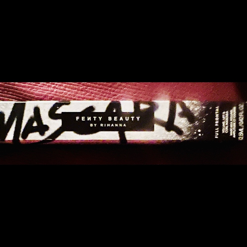 FENTY BEAUTY FULL FRONTAL MASCARA